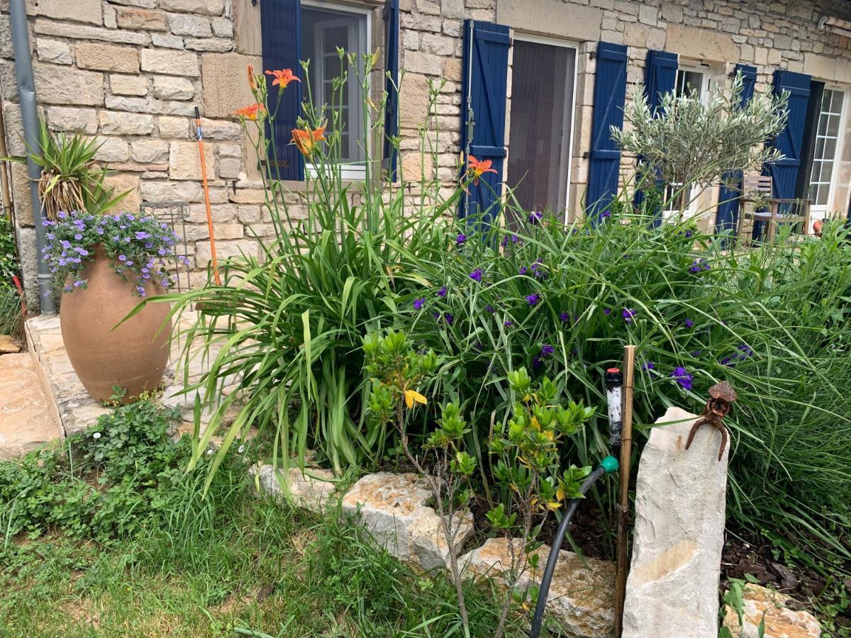 Gite La Longere Bleue Caylus Exterior foto